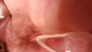 انها مثقلة رجل افلام اباحيه سكسي ومارس الجنس معه إلى السياج.