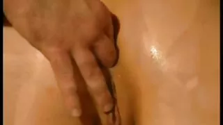 أليتا لي يساعد الديك يدخل بوسها افللام سكسي مع قدمها.