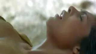 ندف حفرة مبللة فلم سكسي امريكي بضربة حظ.