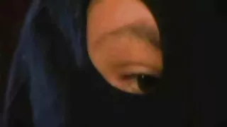 الآباء يرضون بنات زوج الأم ، ويحيينهم من أجل المتعة. سكسي مشاهير تركي