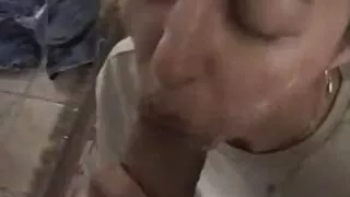 سكبت الحيوانات المنوية في فمي في 20 ثانية-2000 ص في مقاطع سكسي 2014 مهب الريح.