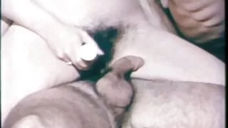 سخيف مع ميكانيكي في منتصف سكسي روسي مترجم المرآب.