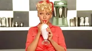 انه التدليك صاحب الديك مع فيلم سكسي جردي السراويل ، يملأ فمه مع نائب الرئيس.