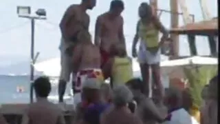 طالبة أماليا ديفيس يستمني على فلم سكسي سويدي السرير.